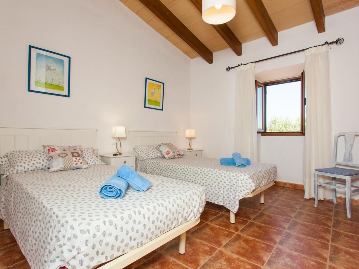 Villa Paula Llombarts ภายนอก รูปภาพ